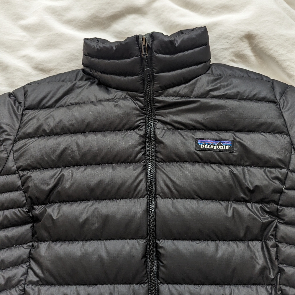 Black Patagonia women's down sweater jacket Medium